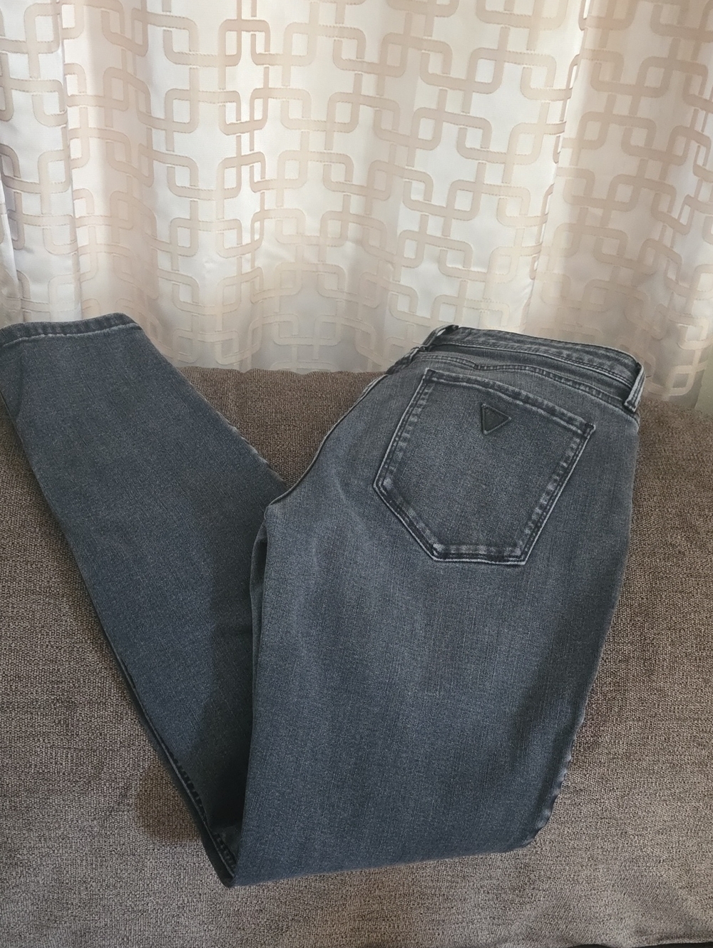 G by Guess Women's Skinny Jeans in Charcoal Gray
